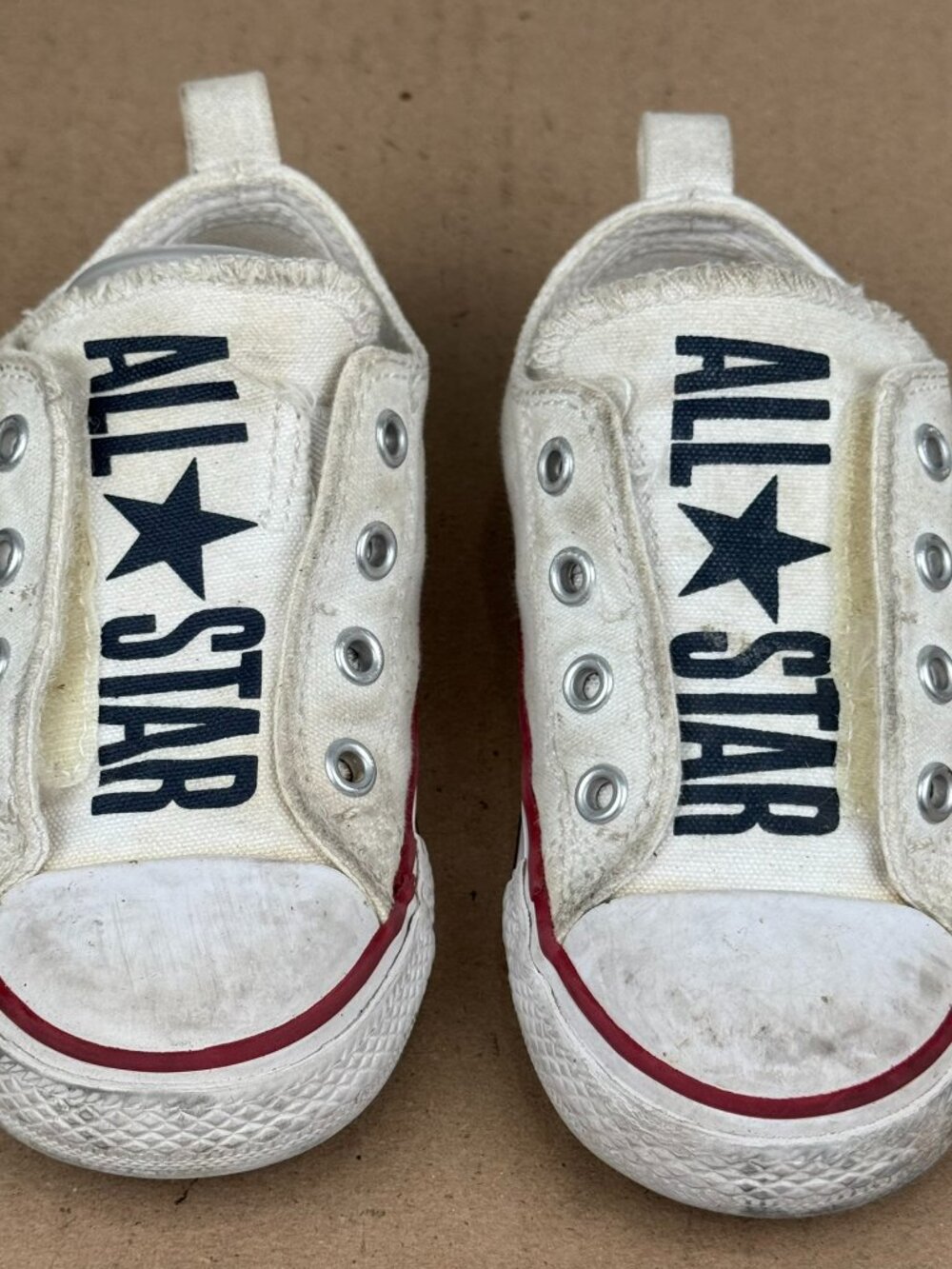 Converse All Star Infant Size 8 White Canvas Slip On Sneakers 756862C